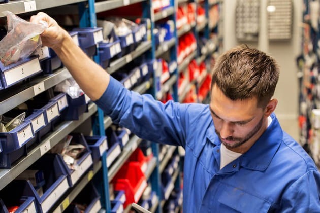 Особенности автоматизации склада автозапчастей